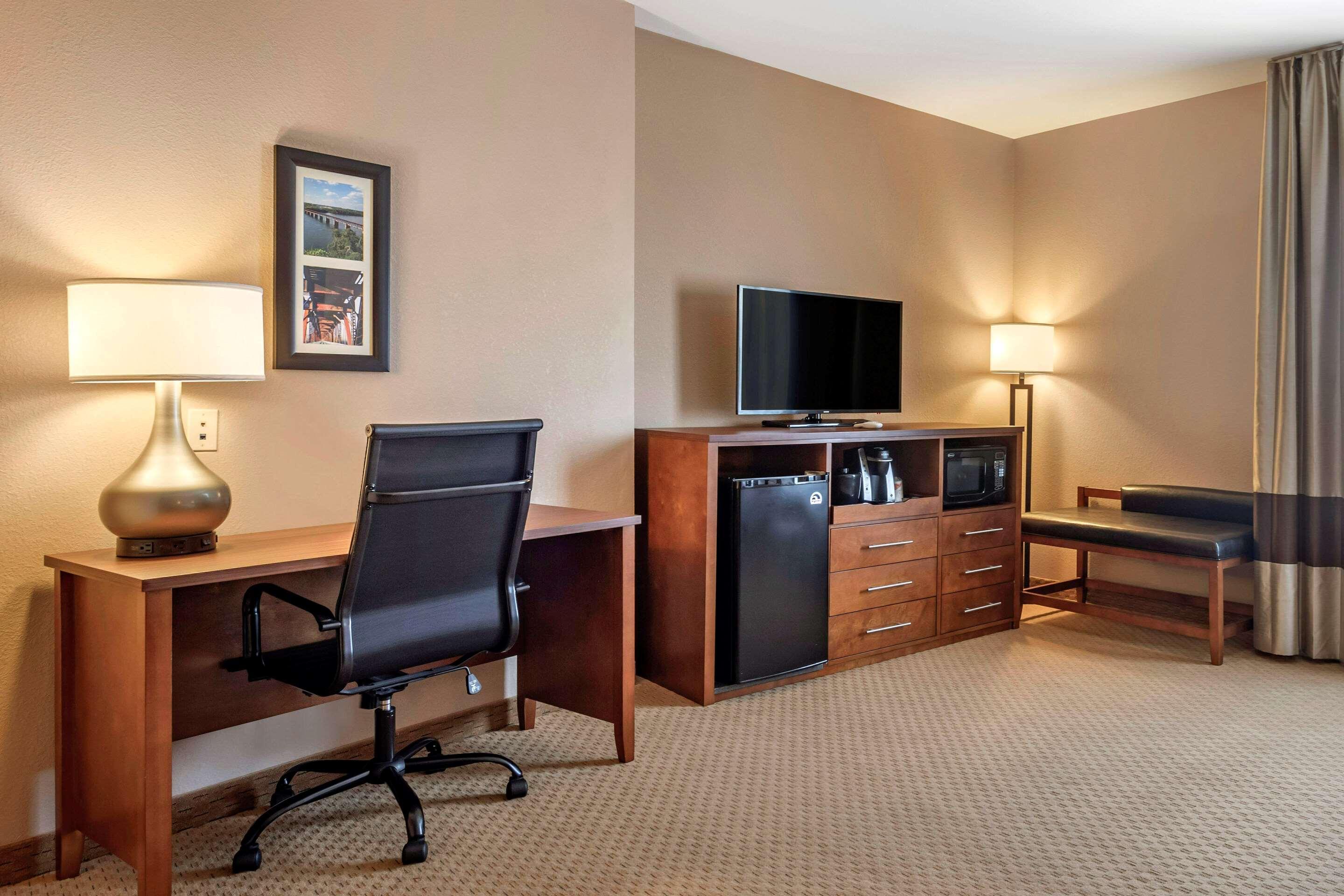 Comfort Suites Florence Shoals Area Exteriér fotografie